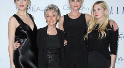 Tres generaciones unidas: Tippi Hedren, Melanie Griffith y sus hijas Dakota Johnson y Stella del Carmen