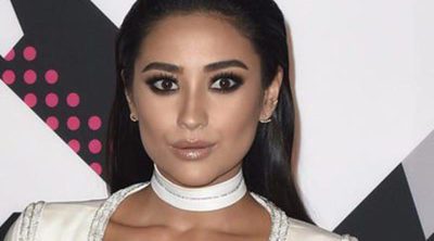 Ashley Benson, Shay Mitchell, Vicky Pattison y Fifth Harmony brillan en la alfombra de los MTV EMA 2015