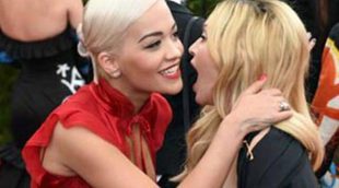 Rita Ora se deja azotar por Madonna en un concierto en Berlín de su gira 'Rebel Tour'