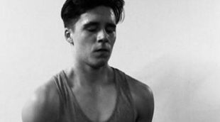 Brooklyn Beckham sigue el ejemplo de su padre y presume de bíceps en Instagram a los 16 años