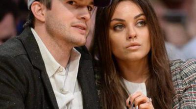 Ashton Kutcher y Mila Kunis descansan de su paternidad en una cita doble con Zoe Saldana