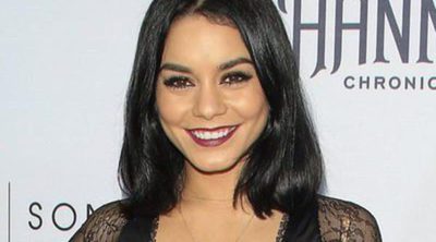 Vanessa Hudgens presume de escote y novio en el estreno de 'The Shannara Chronicles'