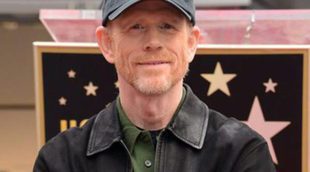 Ron Howard recibe su segunda estrella en el paseo de la fama de Hollywood junto a su familia