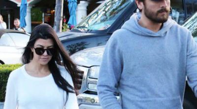 Kourtney Kardashian y Scott Disick se van de comida familiar con su hija Penelope