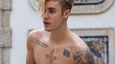 Justin Bieber y Hailey Baldwin disfrutan de las fiestas navideñas con un fantástico día de playa