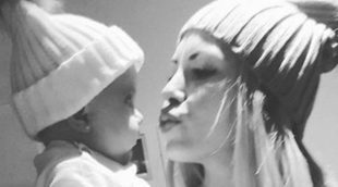 Elena Milla, extronista de 'MYHYV', disfruta de su primera Navidad en familia con su hija Aylen