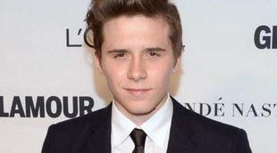 Brooklyn Beckham desata la polémica al compartir la imagen de un chico con una pistola en Instagram