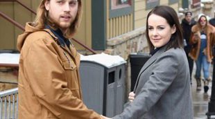 Jena Malone presume de embarazo junto a su novio Ethan DeLorenzo en el Festival Sundance 2016