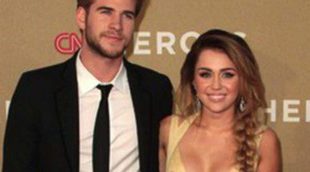 Miley Cyrus declara su amor a Liam Hemsworth en Twitter: "Tú siempre has sido mi héroe"