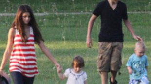 Selena Gomez y Justin Bieber, unos hermanos mayores muy atentos