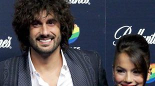 Melendi y Julia Nakamatusu ya están en casa con su hija Lola