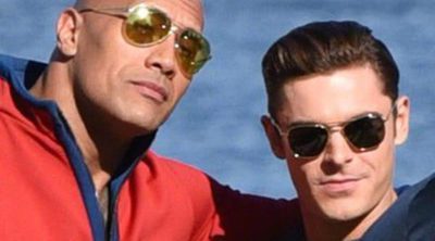 Zac Efron y Dwayne Johnson disfrutan del primer día de rodaje de 'Los vigilantes de la playa'