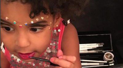 Blue Ivy le quita el maquillaje a Beyoncé y demuestra ser toda una it girl