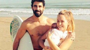 Yoli y Jonathan de 'GH 15' tienen una pequeña surfera en casa: Valeria se apunta a la afición por las olas de sus padres