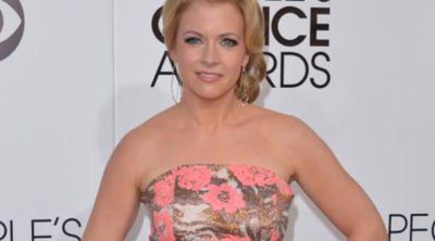 Melissa Joan Hart ('Sabrina, cosas de brujas') presume de pérdida de peso convertida en vigilante de la playa