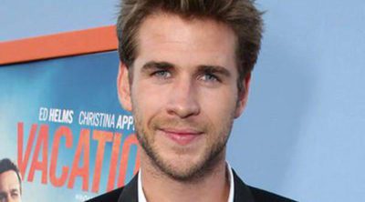 Liam Hemsworth aclara que no está comprometido con Miley Cyrus