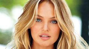 Candice Swanepoel luce embarazo presumiendo de tripita y posando ante la magia de la luna