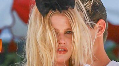 Lara Stone, pillada desnuda mientras se cambiaba en una sesión de fotos en Miami