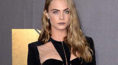 Cara Delevingne pierde los nervios durante una inspección aleatoria en una estación de París