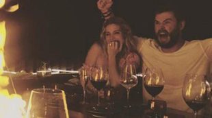 Elsa Pataky y Chris Hemsworth disfrutan de una divertida cena india solo para dos