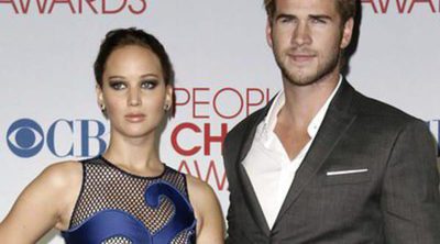 Liam Hemsworth sobre Jennifer Lawrence: "Me preguntó que si me gustaba tener relaciones sexuales con canguros"