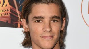 Brenton Thwaites revela los detalles de la película 'Dioses de Egipto' en esta entrevista exclusiva