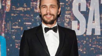 James Franco da la bienvenida al verano vestido de chica y marcando abdomen