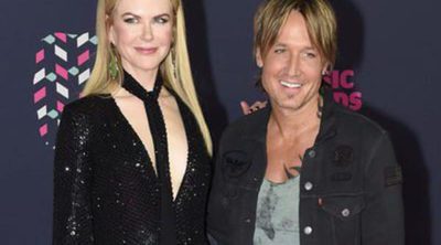 Keith Urban hace FaceTime con Nicole Kidman en un concierto por su décimo aniversario de casados