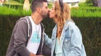 Yoli y Jonathan ('GH 15') disfrutan de unas bonitas vacaciones en Disneyland junto a su hija Valeria