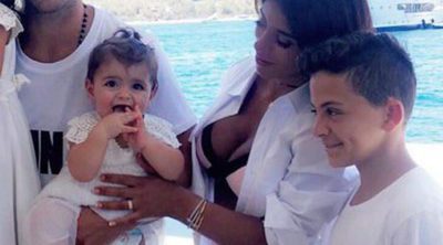 Cesc Fábregas y Daniella Semaan celebran el primer cumpleaños de Capri en alta mar en Ibiza