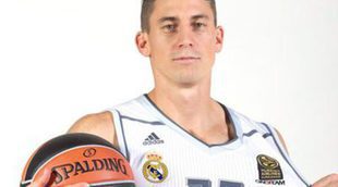 La imagen de Jaycee Carroll, baloncestista del Real Madrid, que ha revolucionado las redes sociales y que ha difundido Frank Cuesta