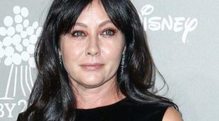 Shannen Doherty muestra cómo tuvo que raparse la cabeza por el cáncer de mama que padece