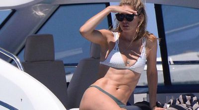 Las familiares vacaciones de Doutzen Kroes en Baleares con su marido Sunnery James y sus hijos