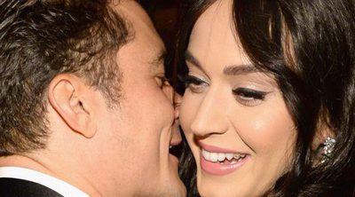 Abrazos y beso en la boca: Orlando Bloom y Katy Perry se ponen románticos en Cerdeña