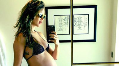 Behati Prinsloo, muy impaciente por ver la carita de su bebé: "34 semanas"