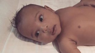 Kim Kardashian comparte un enternecedor vídeo jugando con el pequeño Saint West