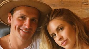 El nadador Ryan Lochte y su novia, la chica Playboy Kayla Rae Reid, se conocieron en Tinder