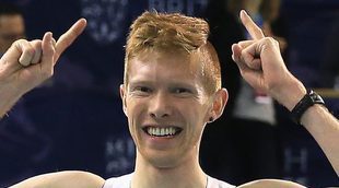 El atleta Tom Bosworth pide matrimonio a su novio en una playa de Copacabana durante Río 2016