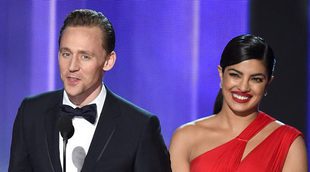 Tom Hiddleston y Pryanka Chopra habrían flirteado en una fiesta tras los Premios Emmy 2016