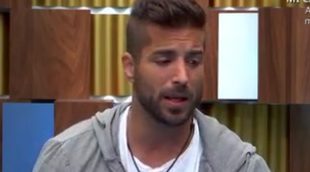 Autoedredoning en 'Gran Hermano 17': Meritxell y Candelas pillan a Alain masturbándose