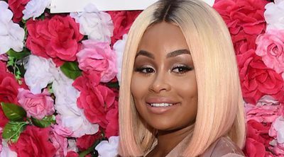 Blac Chyna celebra una baby shower en un disco-bus antes de que nazca su bebé