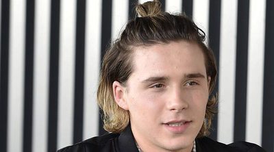 Pillan a Brooklyn Beckham intentando beber alcohol siendo menor de edad en un festival de música