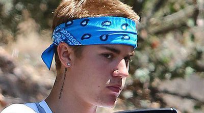 Justin Bieber se disfraza con una peluca y un bigote para pasar desapercibido en Amsterdam