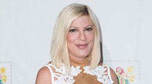 Tori Spelling luce embarazo en un evento solidario en Los Angeles