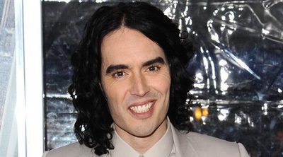 Russell Brand se convierte en padre de su primer hijo con Laura Gallagher