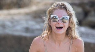 Lottie Moss y Alex Mytton, fotografiados muy acaramelados en Barbados