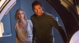 Chris Pratt y Jennifer Lawrence llegan a la taquilla navideña con 'Passengers'