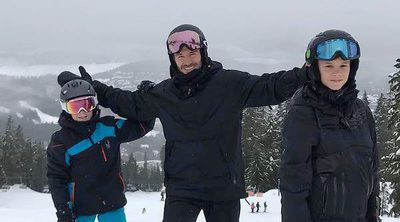 Los Beckham siguen disfrutando de sus vacaciones en la nieve pese al accidente de Brooklyn