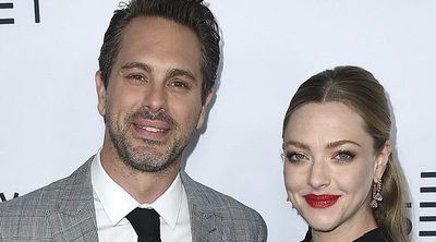 Amanda Seyfried presume de embarazo y de su prometido Thomas Sadoski en Los Ángeles