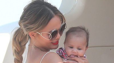 Chrissy Teigen confiesa que sufrió depresión posparto: "No entendía por qué no era feliz"